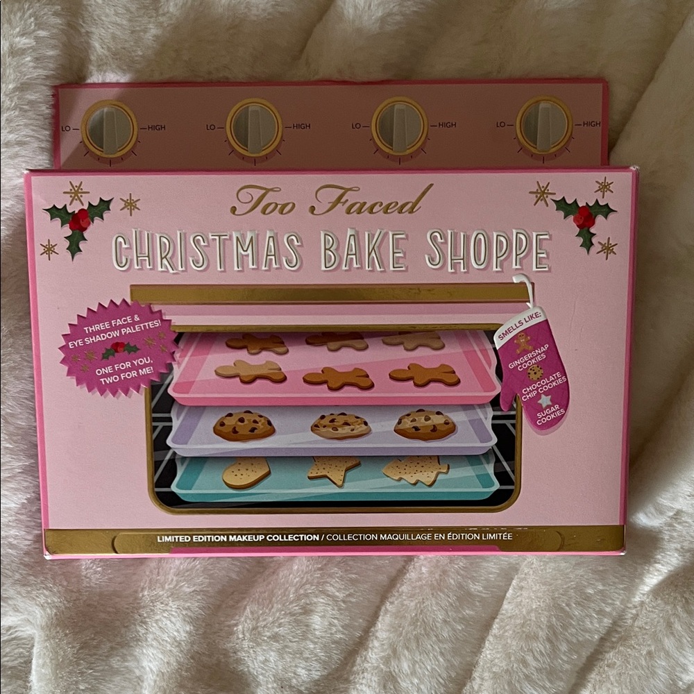 Too Faced Christmas Bake Shoppe Palette Set - Pink, Blue, Cream